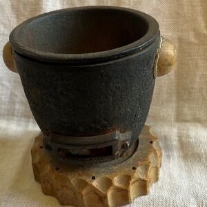 Vintage Cast Iron Mini Grill with Cast Iron Removable Grated Pot.